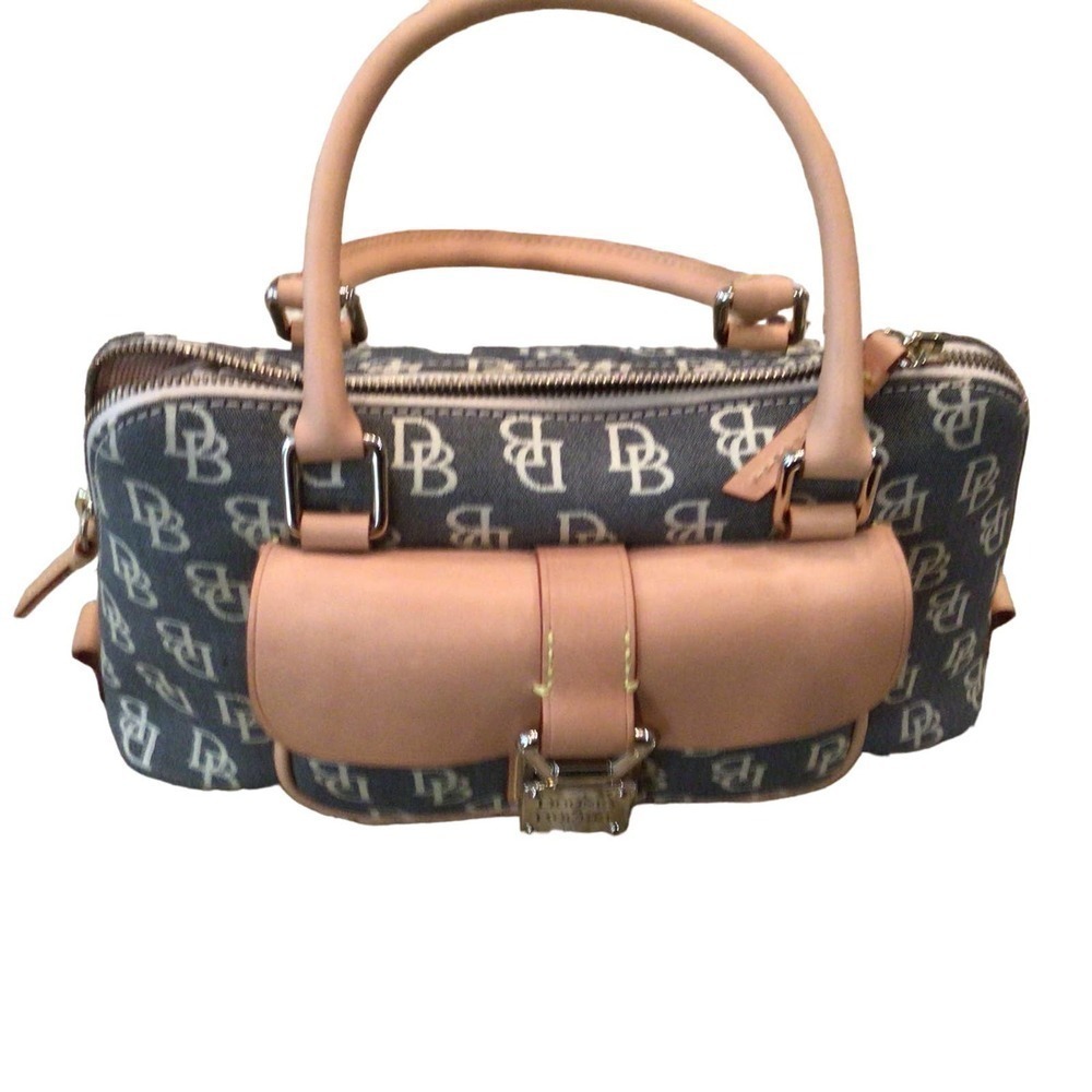 NWT Dooney and Bourke Anniversary Signature small Domed pocket Satchel